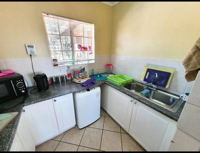 2 BEDROOM APARTMENT FOR SALE IN MAGALIESKRUIN